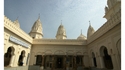 Khajuraho, další z chrámů