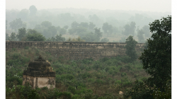 Orchha - pevnost, výhled mi značně připomínal fotky z Thajska