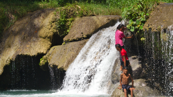 Vodopád Cambugahay / Cambugahay waterfall