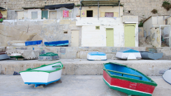 Původní rybářská osada pod zdmi Valletty